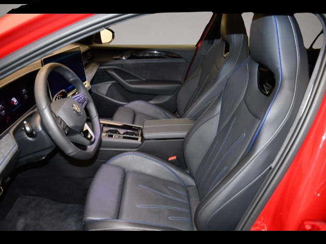 Bild 3 Volkswagen Passat Variant 1.5 eTSI Hybrid DSG R-Line Matrix