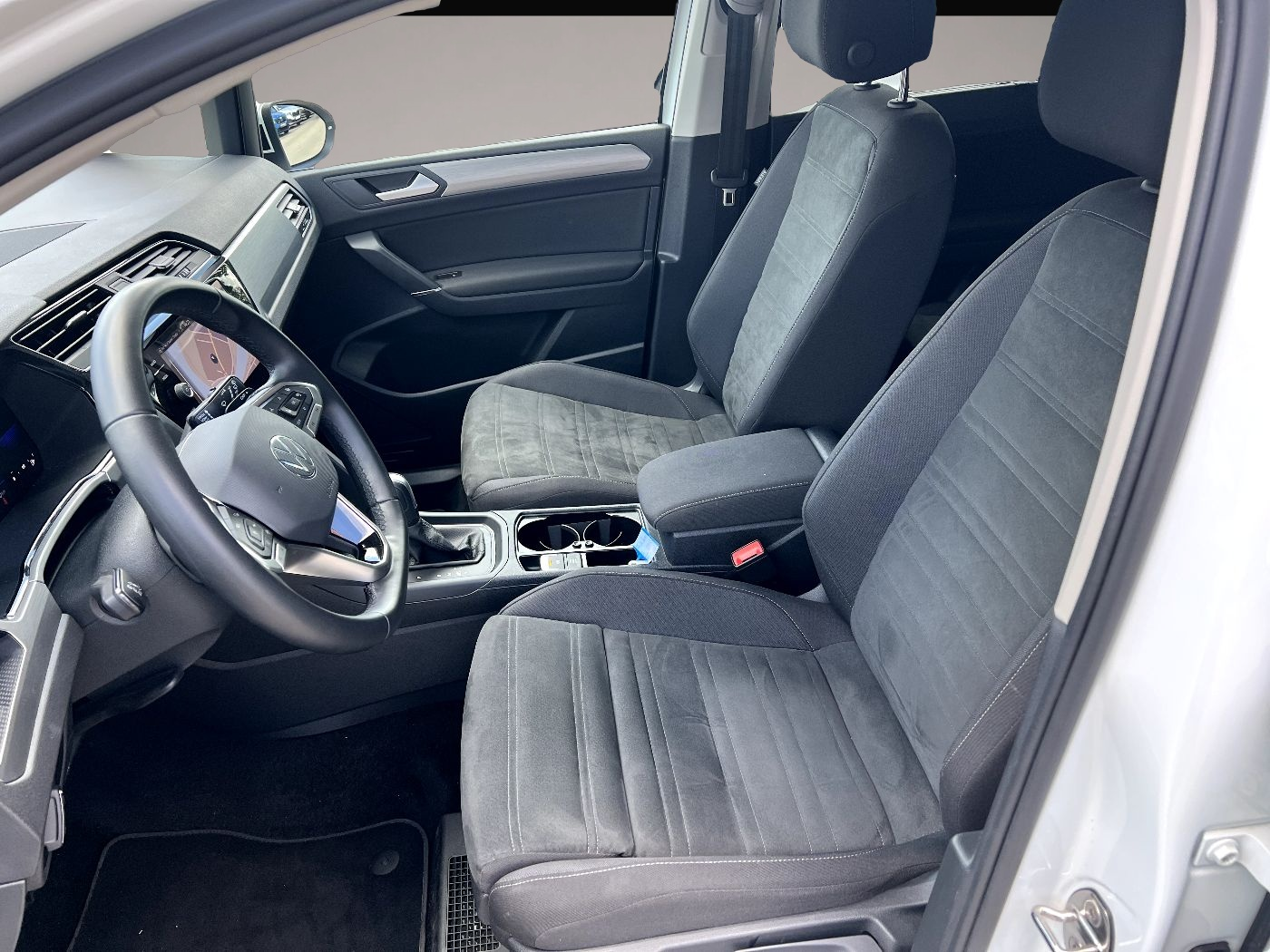Bild 7 Volkswagen Touran 1.5 TSI Comfortline Navi ACC Kamera Sitzh