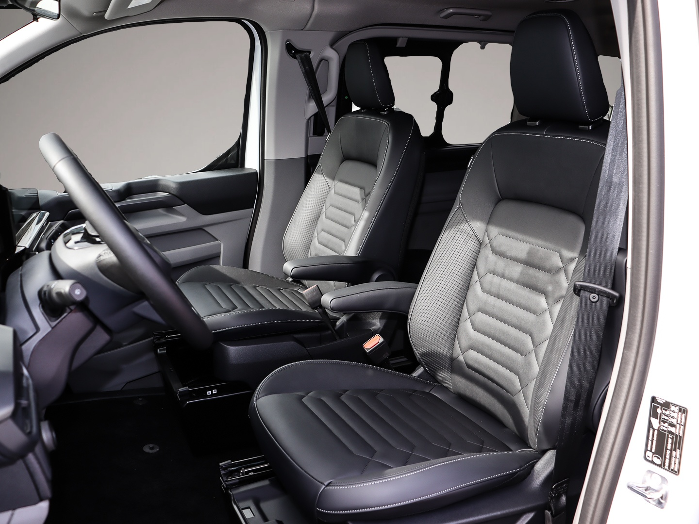 Bild 6 Ford Tourneo Custom Titanium L1 170PS Auto. Standheiz