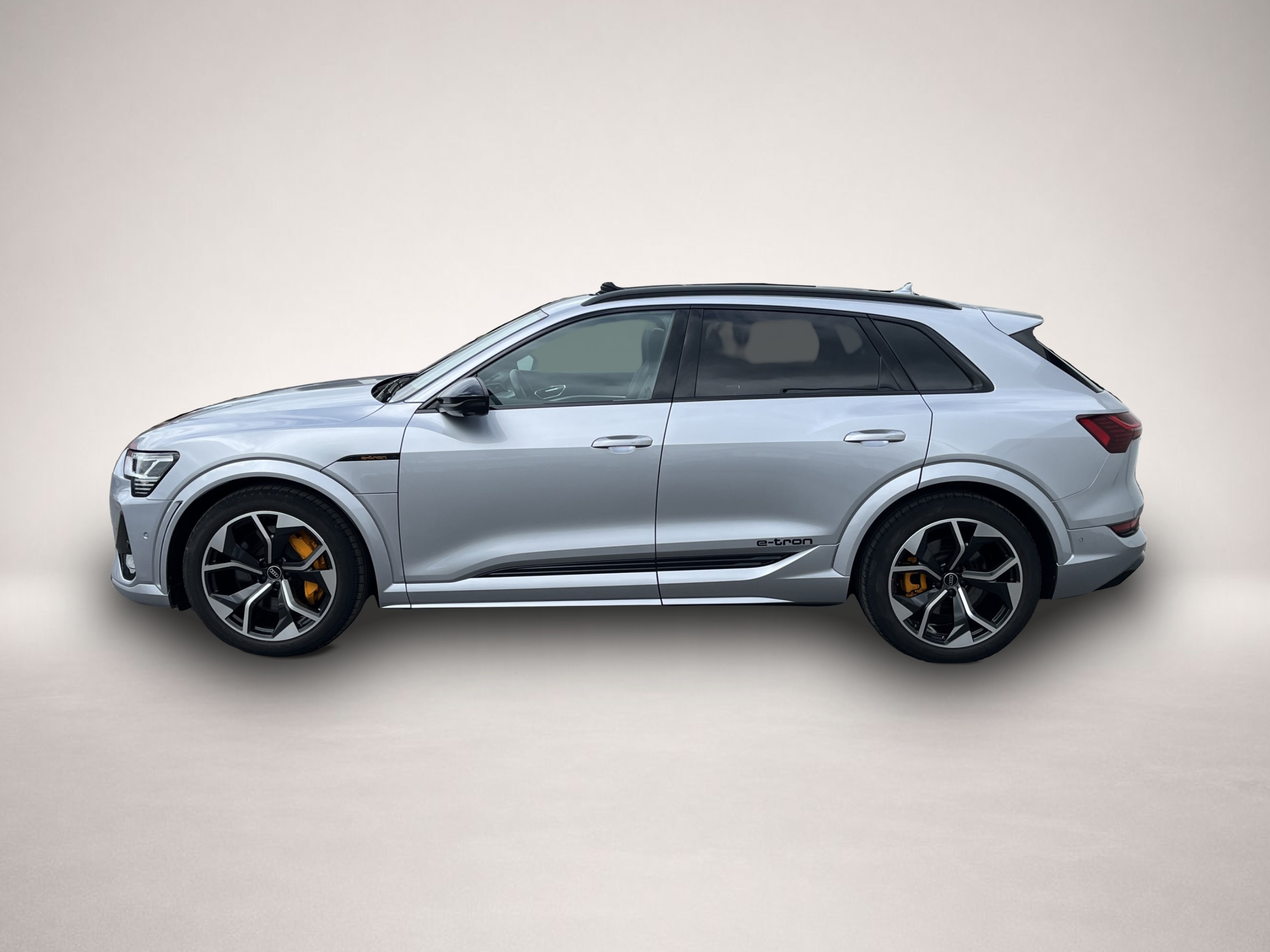 Bild 2 Audi e-tron S 277¤ m.20% Anz. AHK PANO LEDER Navi LED