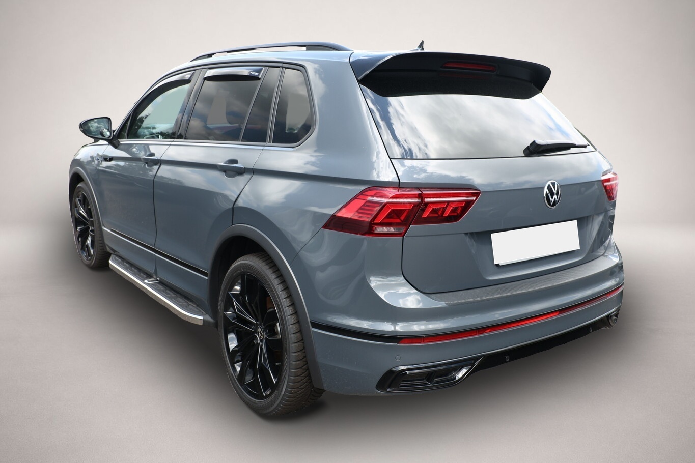 Bild 4 Volkswagen Tiguan 2.0 TDI 200 4 Motion DSG R-Line Leder ACC