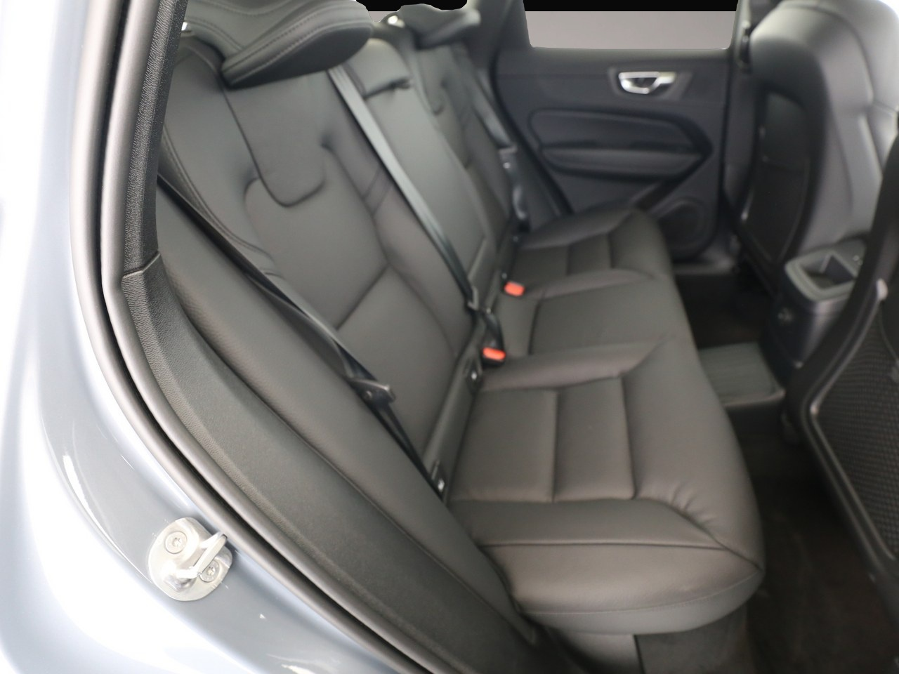 Bild 4 Volvo XC60 Plus Bright Recharge Plug-In Hybrid AWD T8
