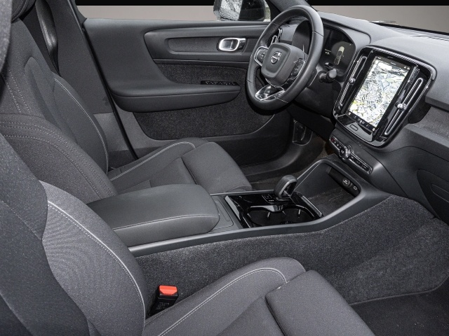 Bild 6 Volvo C40 Core Recharge Pure Electric AWD StandHZG Dig