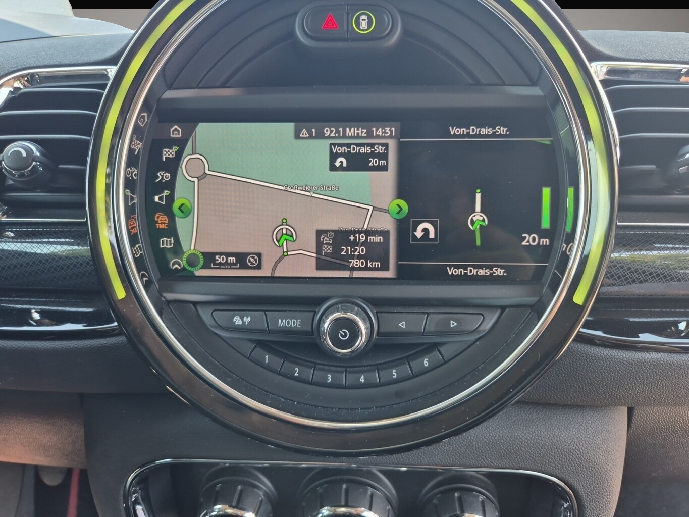 Fotografie 8 des MINI Cooper S Clubman 192 Cooper S Nav LED Pano Chilli PDC