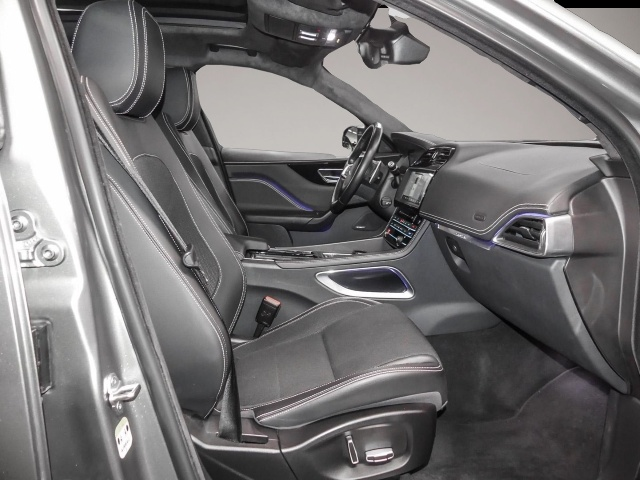 Bild 3 Jaguar F-Pace R-Sport AWD 25d EU6d-T Allrad Navi Meridi