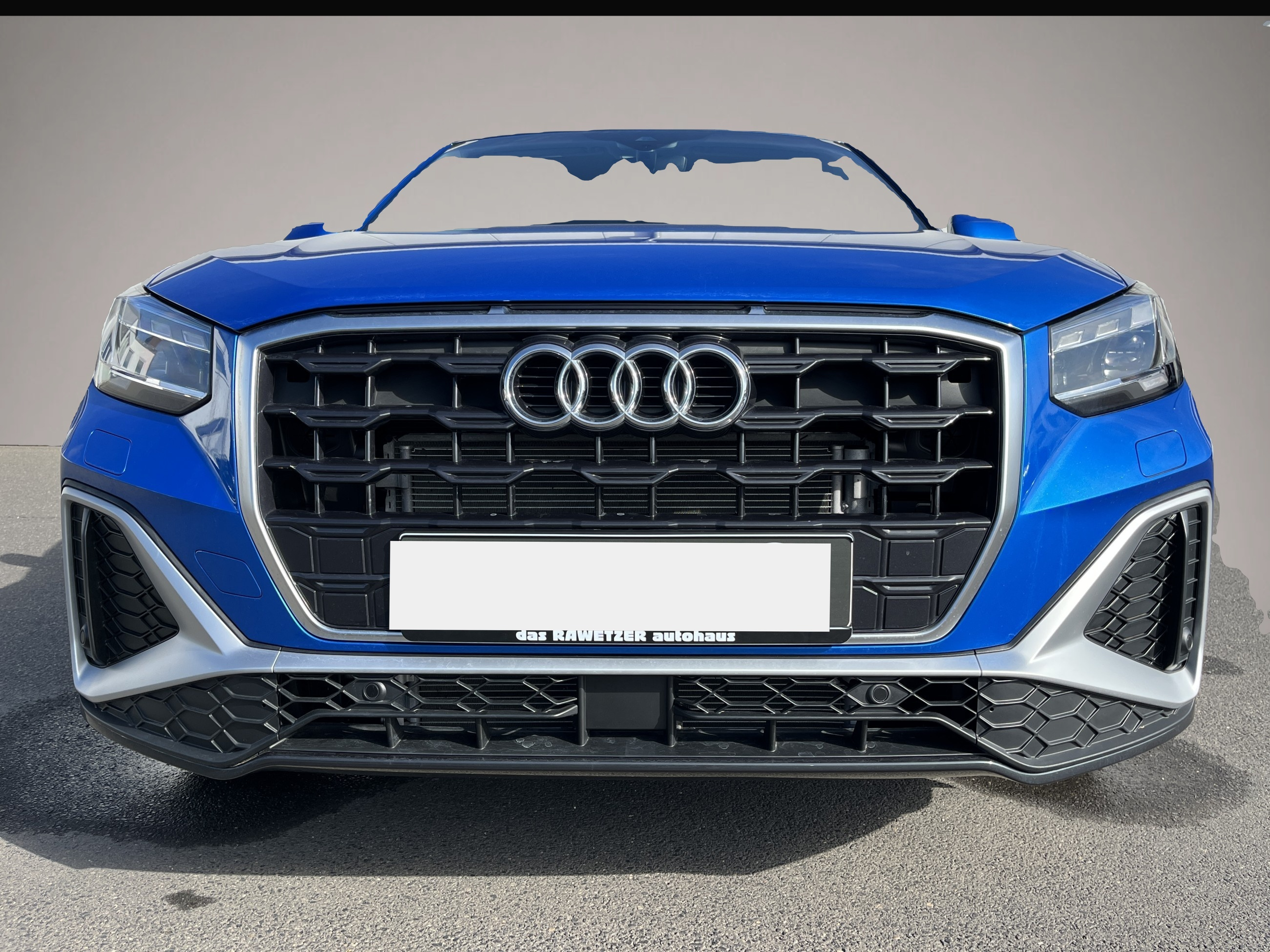 Bild 3 Audi Q2 35 1.5 TFSI S tronic S line Navi RFK el.Klapp