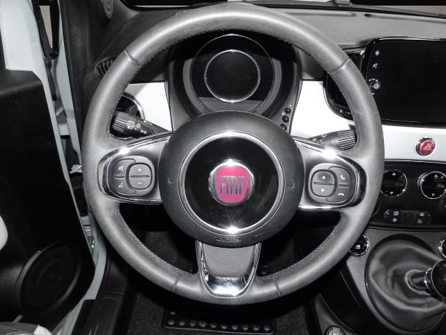 Bild 6 Fiat 500 Dolcevita Navi Apple CarPlay Android Auto Kl