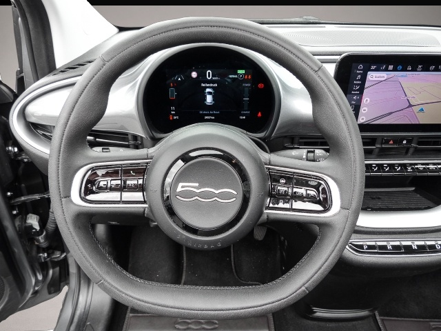 Bild 5 Fiat 500 e Icon Navi Digitales Cockpit Apple CarPlay