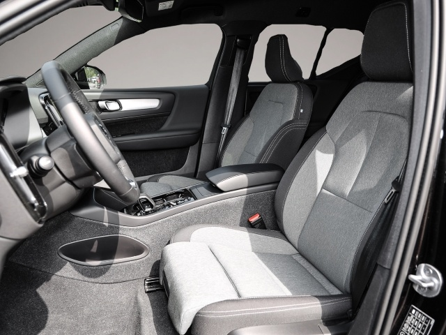Volvo XC40 XC40 Plus Dark 2WD B3 EU6d digitales Cockpit Mem - Thumbnail 6