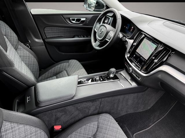 Fotografie 3 des Volvo V60 Kombi Core Digitales Cockpit Soundsystem LED