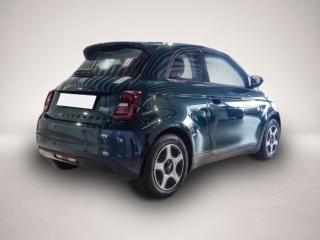 Bild 2 Fiat 500e Action Fahrerprofil Ambientebeleuchtung Spu