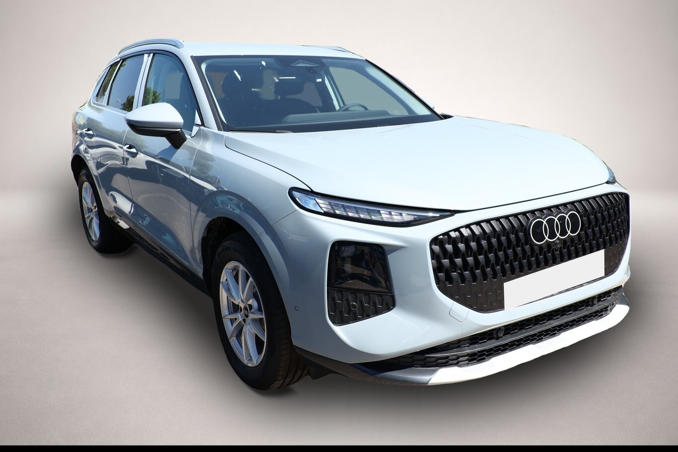 Bild 2 Audi Q3 Tech LED+ KlimaP Keyl ACC PrivG 18Z eHK PDC+