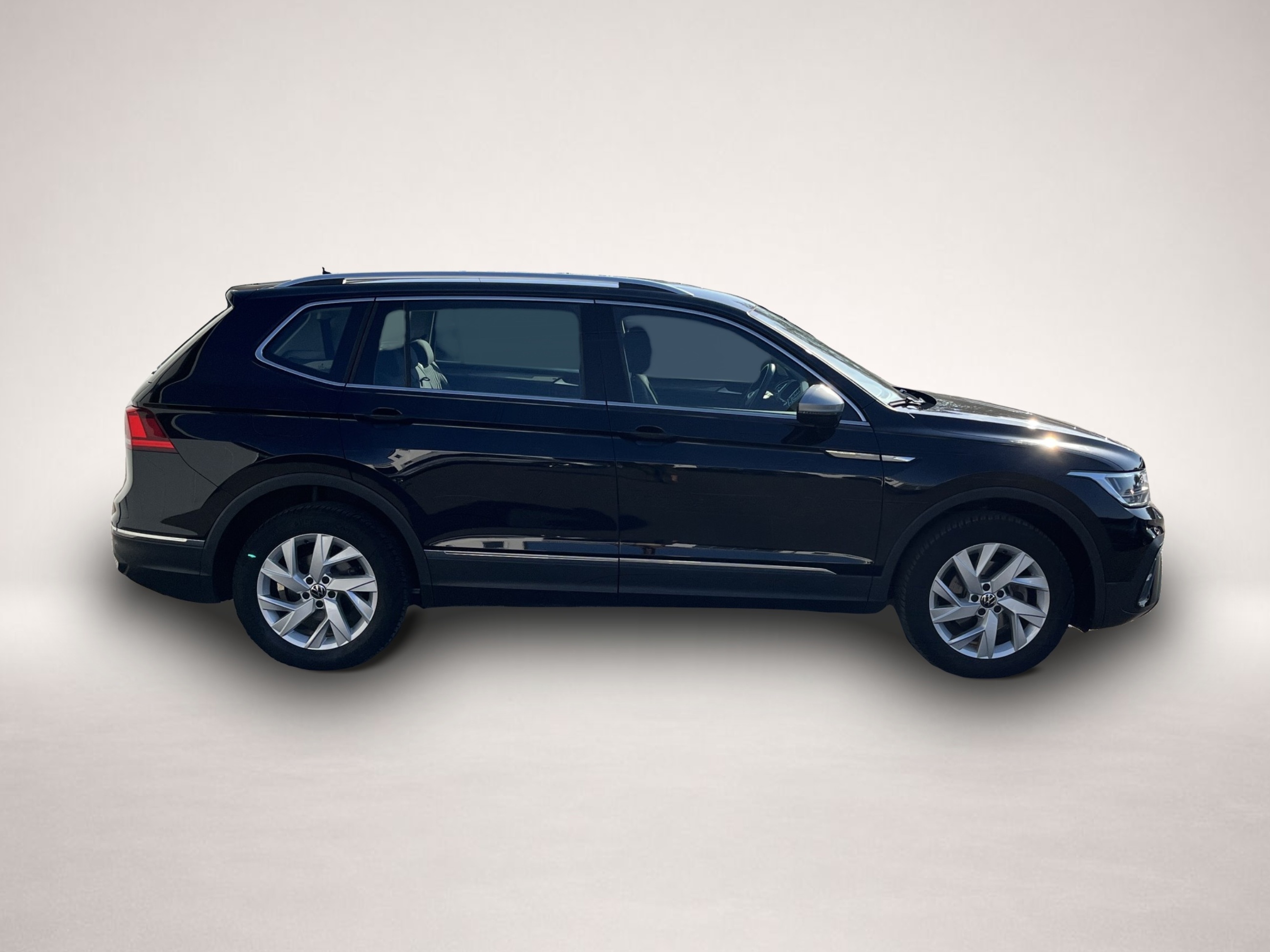 Bild 4 Volkswagen Tiguan Allspace 1.5 TSI DSG Life AHK Navi el.Kla