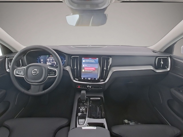 Fotografie 4 des Volvo V60 Kombi Plus Dark Recharge Plug-In Hybrid AWD