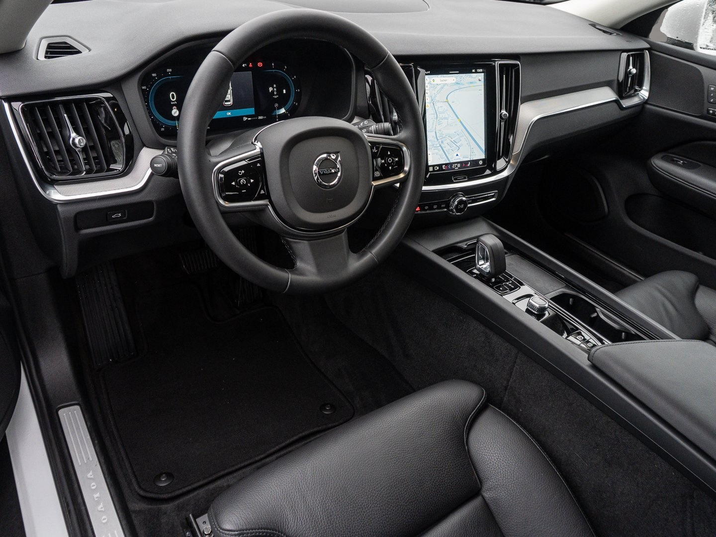 Bild 6 Volvo V60 Cross Country B4 AWD Plus LED 360Grad