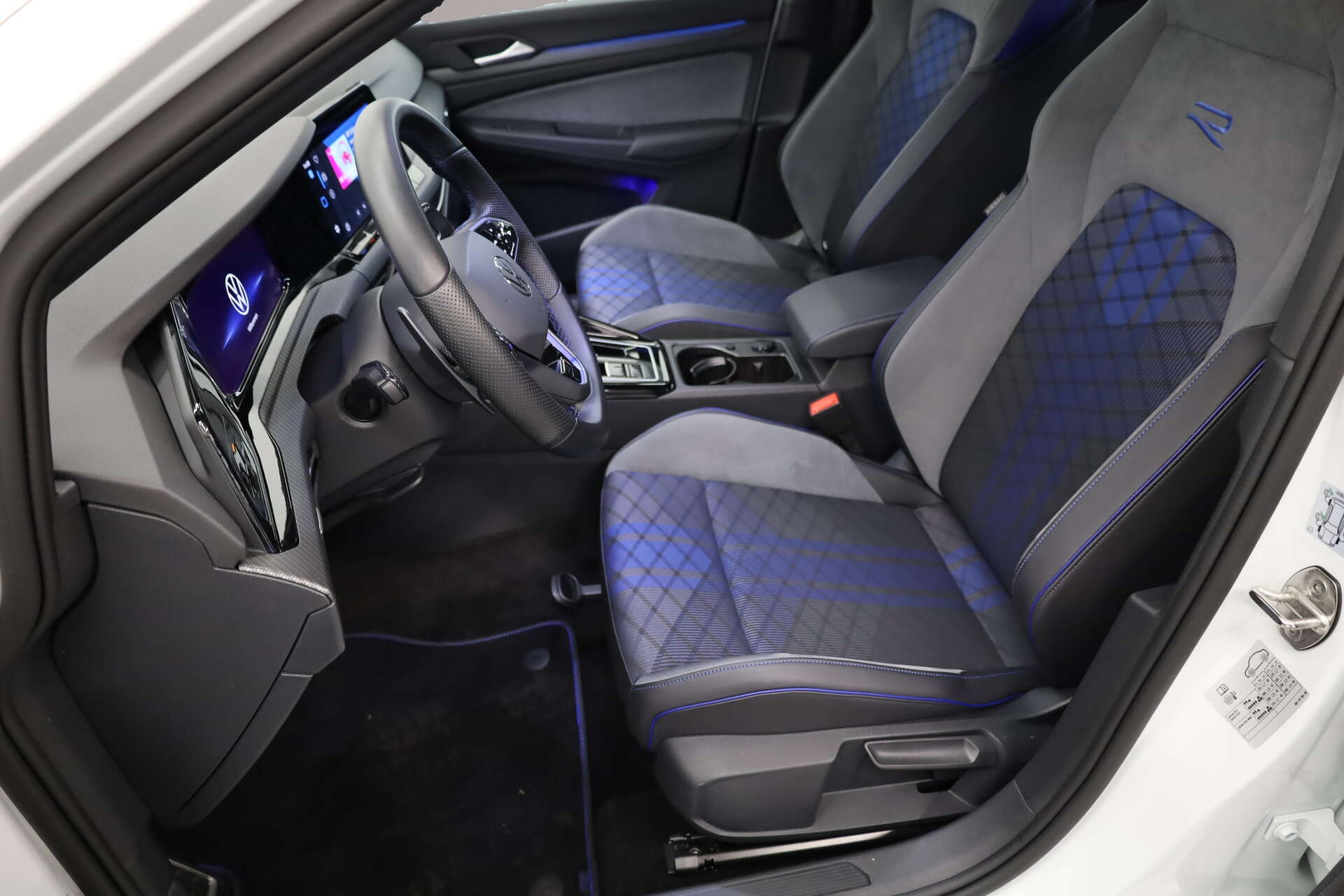 Fotografie 5 des Volkswagen Golf 2.0 TSI OPF 4Motion R