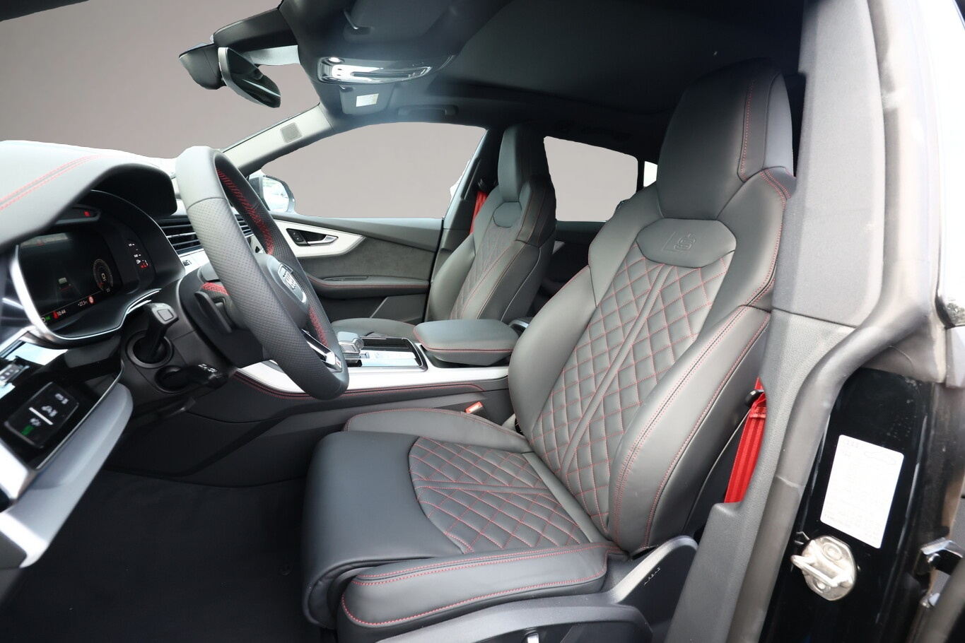 Bild 6 Audi Q8 2xS line AssistenzP+ 22Z Laser Pano B&O AHK