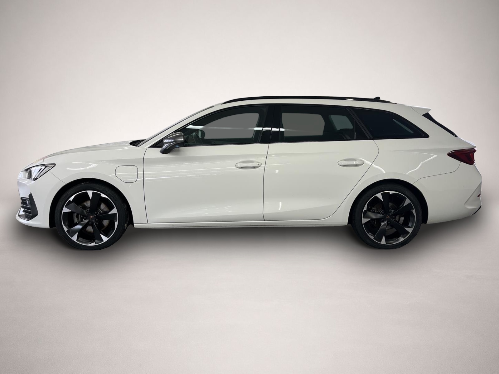 Bild 3 Cupra Leon SP 1.4 TSI DSG e-Hybrid NAVI PDC SHZ DCC