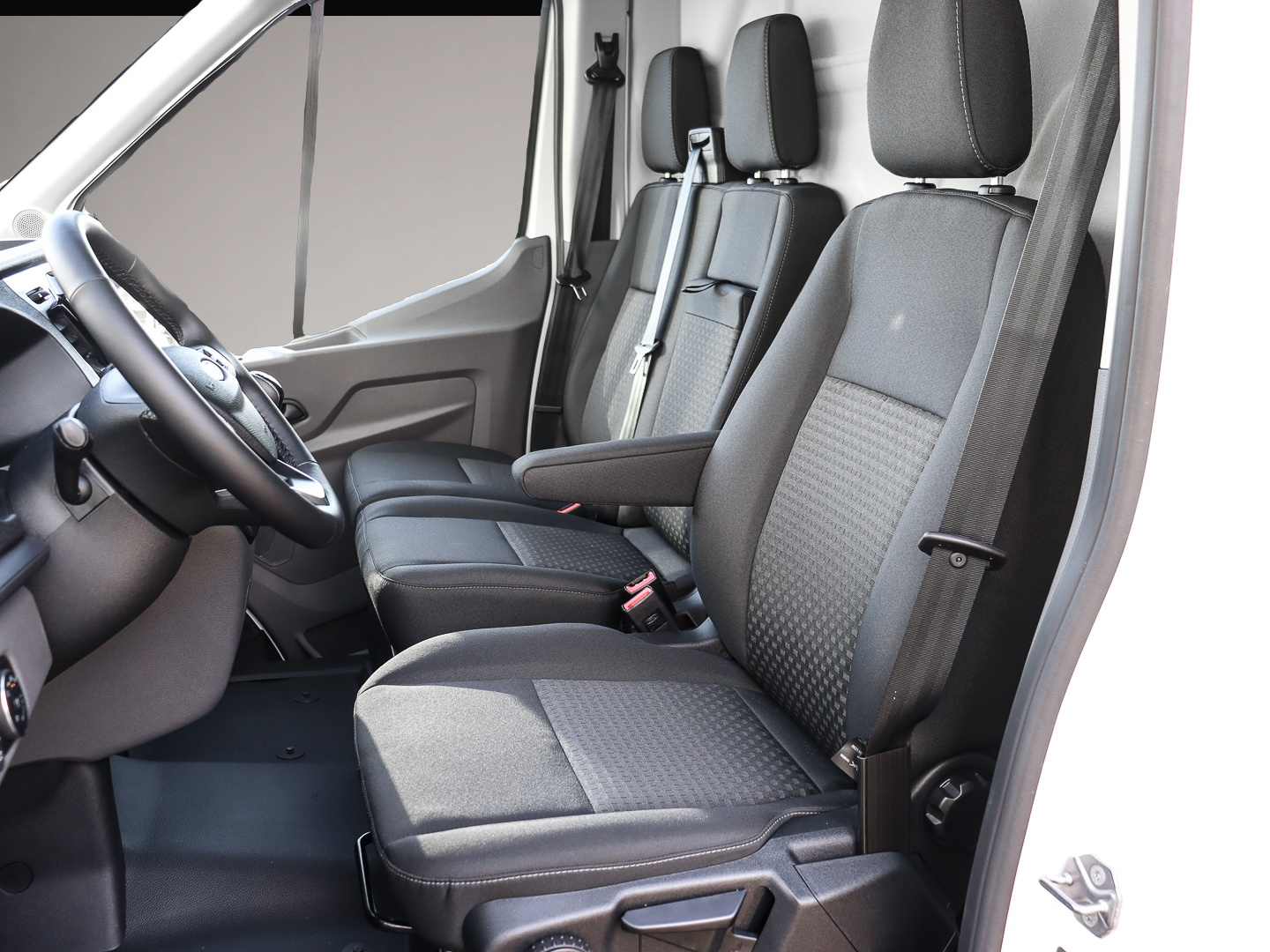 Bild 6 Ford Transit Kasten 350 L2H2 Trend 130PS AHK Allwette