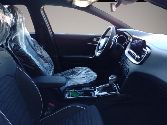Bild 6 Kia cee'd / Ceed Cee'd_sw GT Line 1.5 STD Navi digitales Cockpit