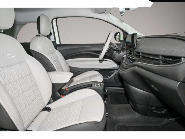 Fotografie 5 des Fiat 500e La Prima 3+1+NAVI+CARPL+S Hzg+R-KAM+2xPDC+B