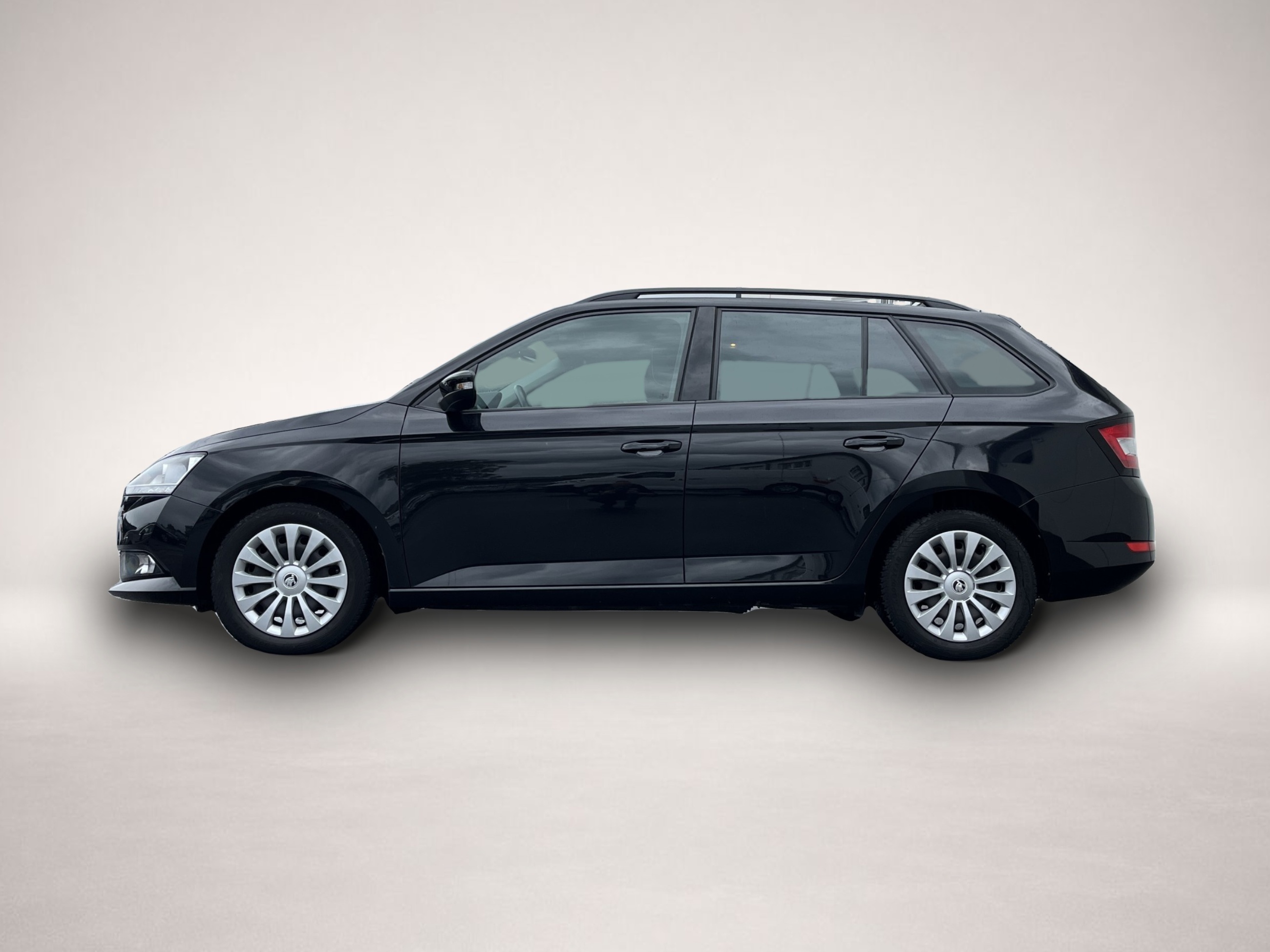Bild 1 Skoda Fabia Combi 1.0 TSI Ambition Navi PDC SHZ FL-Ass