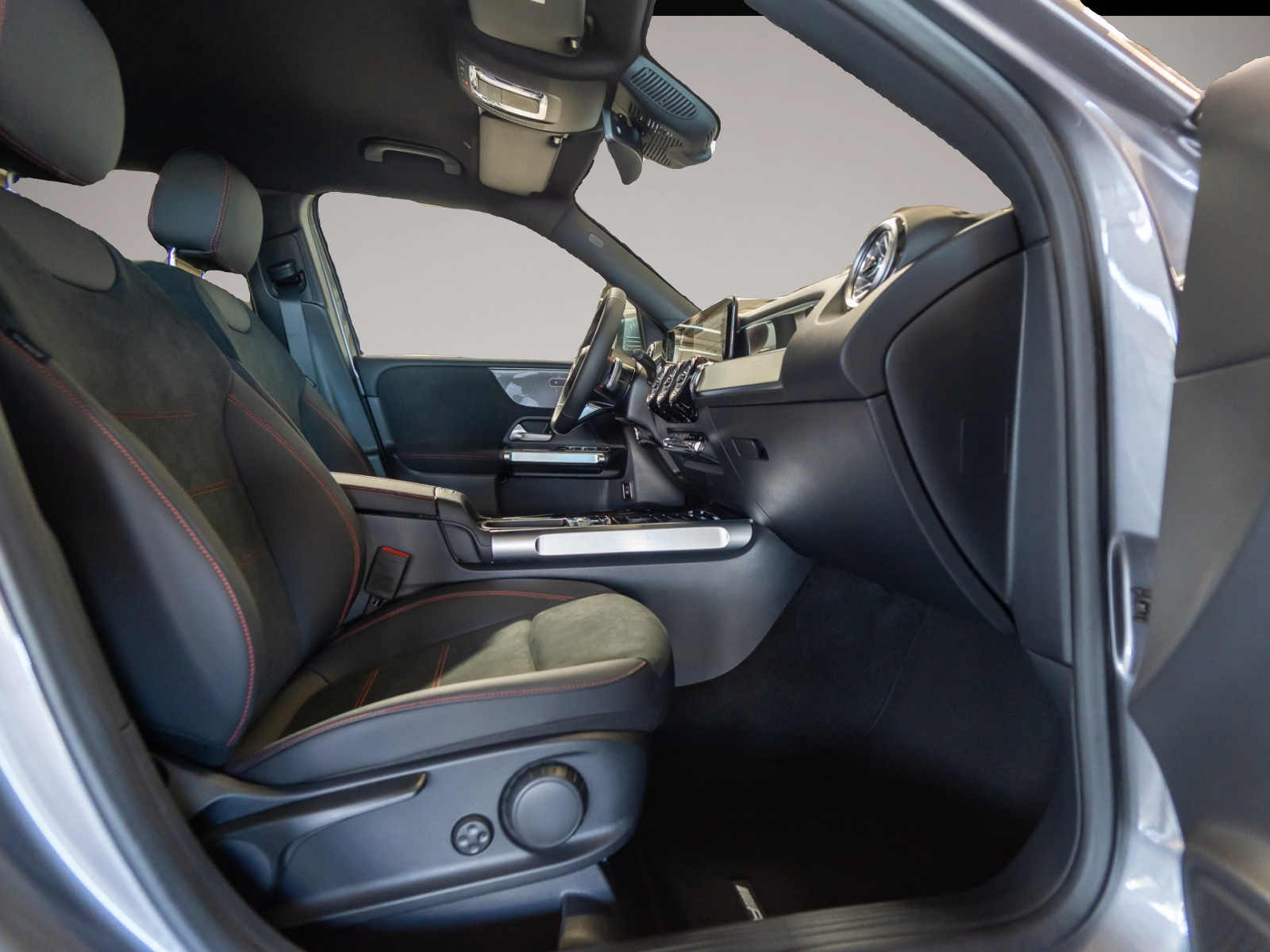 Fotografie 2 des Mercedes-Benz GLB 220