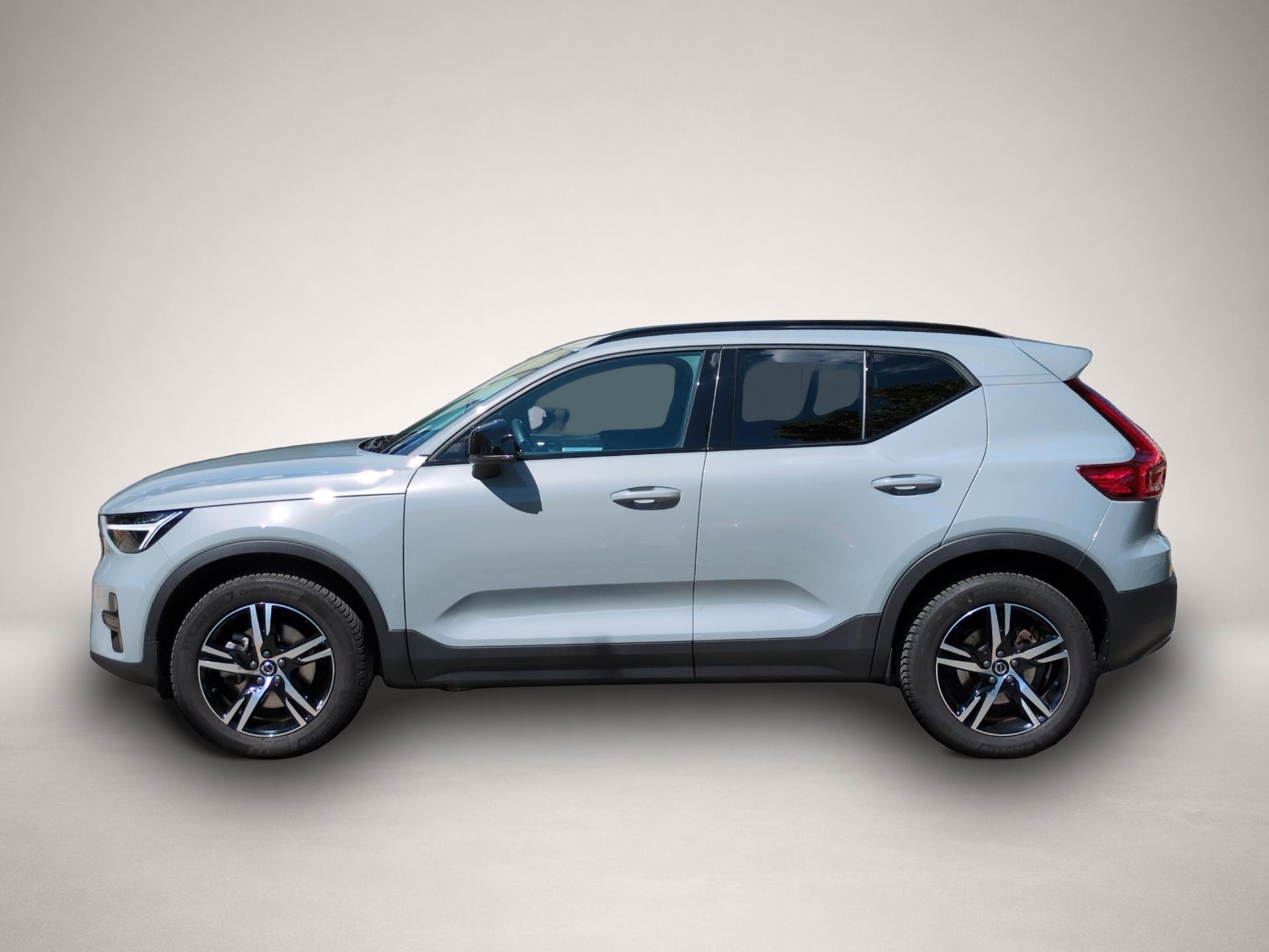 Bild 6 Volvo XC40 XC 40 Plus Dark 2WD