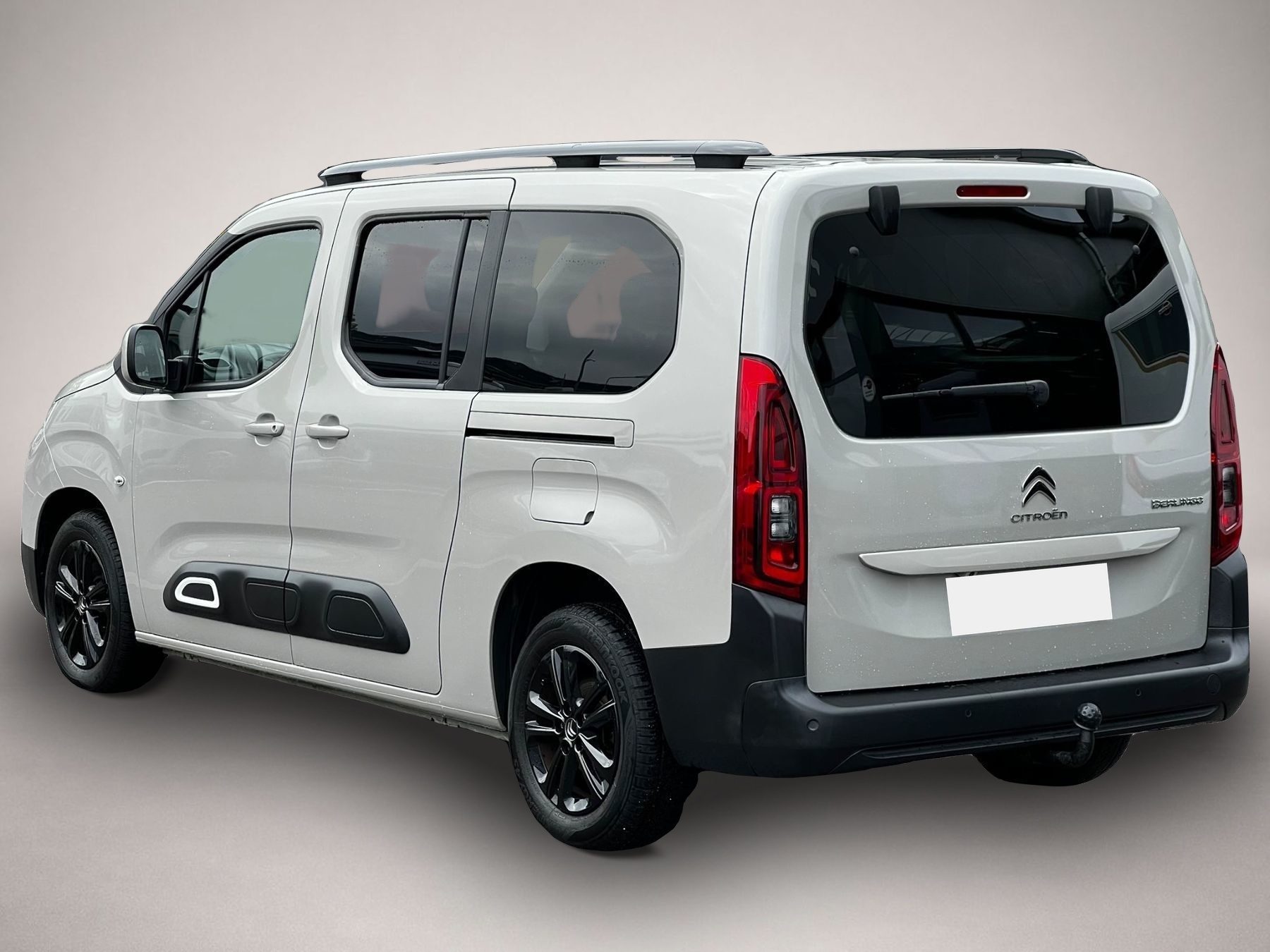 Fotografie 3 des Citroën Berlingo BlueHDi 130 XL Shine EAT8 AHK 8-fach LM