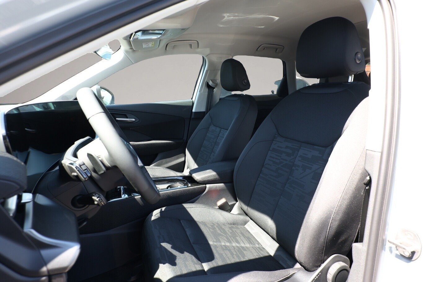Bild 5 Audi Q3 Tech LED+ KlimaP Keyl ACC PrivG 18Z eHK PDC+