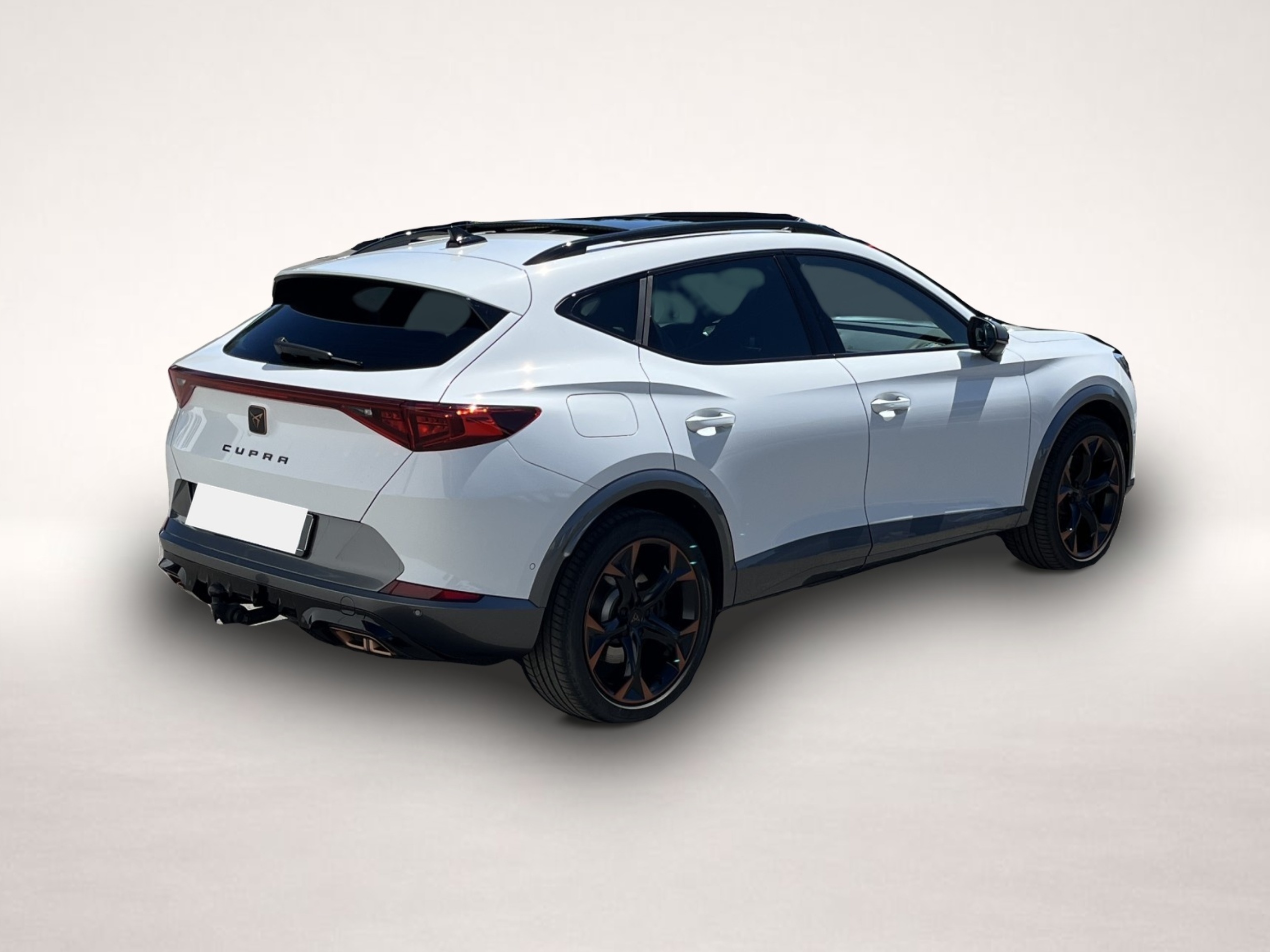 Fotografie des Cupra Formentor VZ 1.4 TSI e-Hybrid AHK PANO el.Klappe