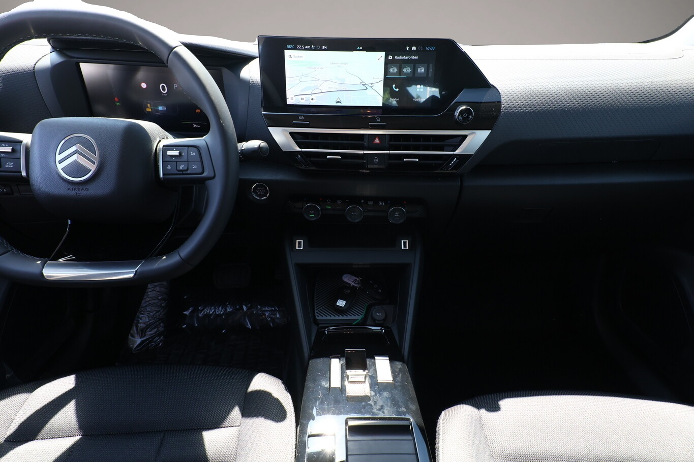 Bild 7 Citroën C4 Hybrid ACC Nav Keyl Totw 2xPDC Kam CarP LED