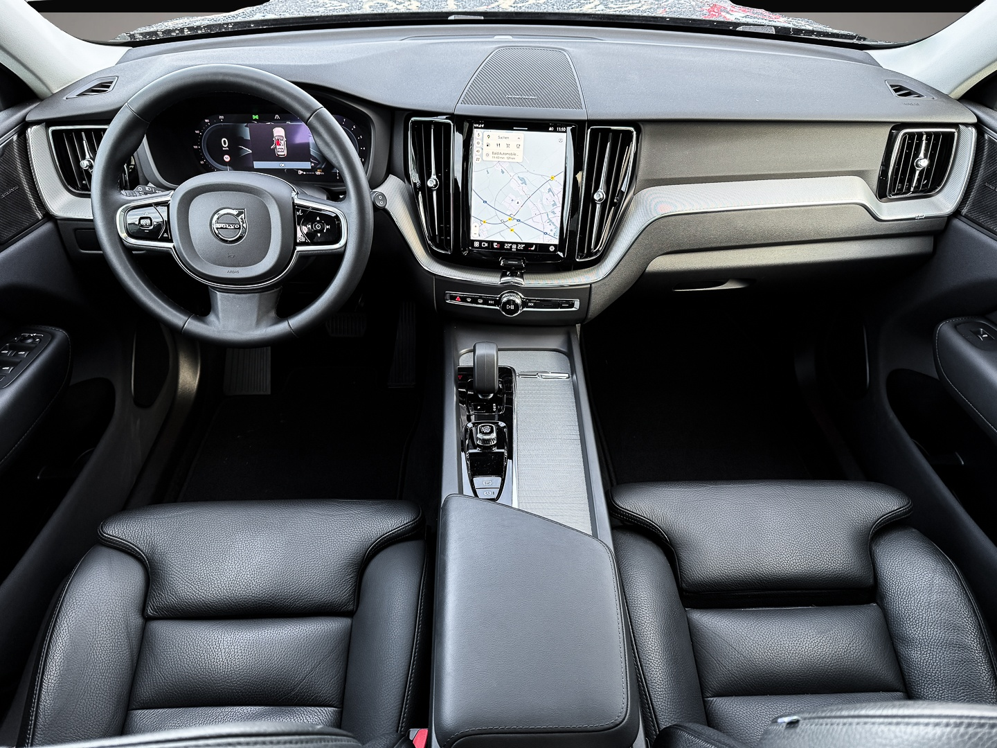 Bild 5 Volvo XC60 Plus Dark 2WD StandHZG AHK El. Panodach Dig