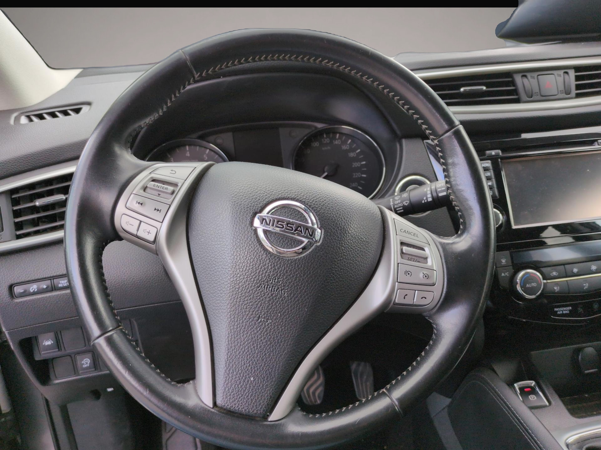 Bild 6 Nissan Qashqai N-Connecta Navi MFL BT Verkehrszeichener