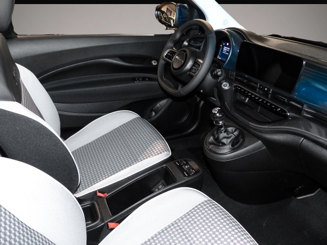 Bild 3 Fiat 500 Hybrid Torino LED Apple CarPlay Android Auto