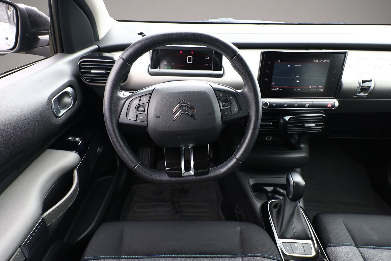 Bild 6 Citroën C4 Cactus 1.2 PureTech 110 Aut Shine Nav Kam PDC
