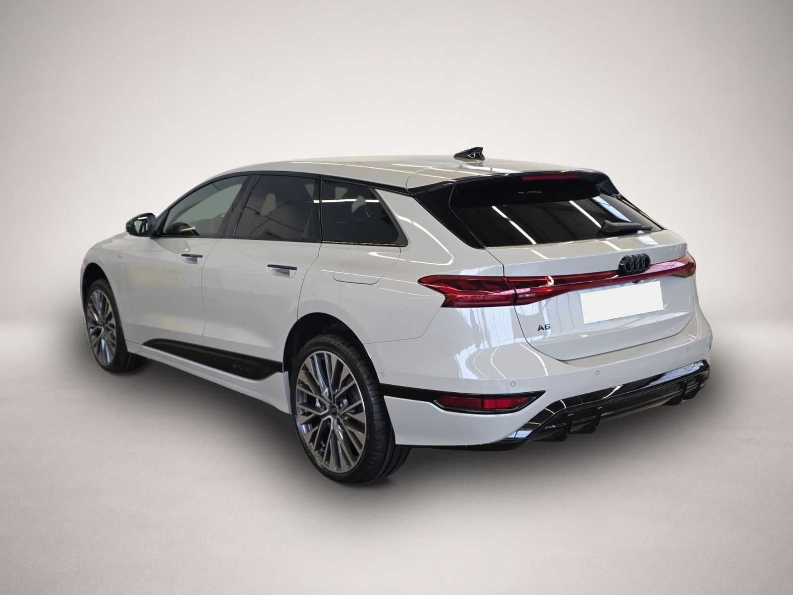 Bild 3 Audi e-tron A6 Avant e-tron performance TECHPRO B&O OLED AIR