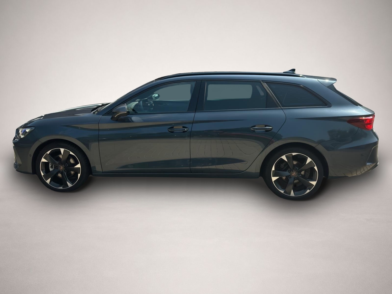 Bild 3 Cupra Leon SP 2.0 TDI DSG AB255EUR AHK NAVI REAR VIEW