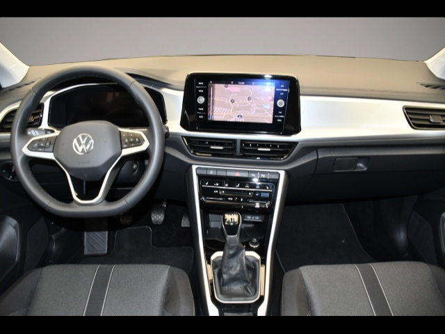 Bild 4 Volkswagen T-Roc 1.0 TSI Life LED/Stand