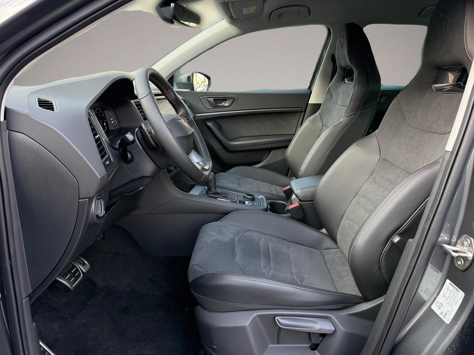 Fotografie 2 des Cupra Ateca 1.5 TSI ACT DSG NAVI ACC AHK LED Kamera