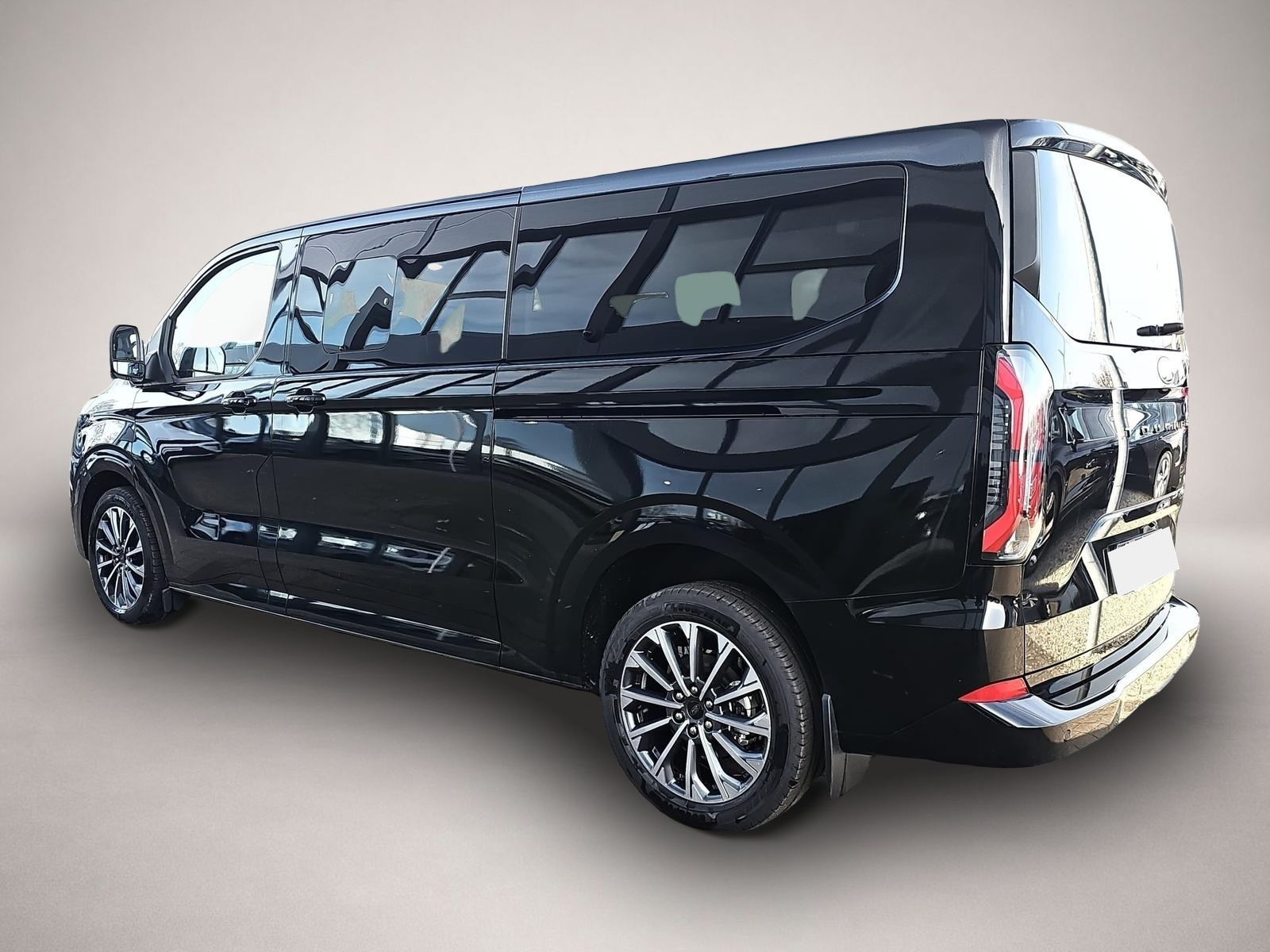Fotografie des Ford Tourneo Custom 2.0 EB Titanium X L2 elTü 5J.Gar.