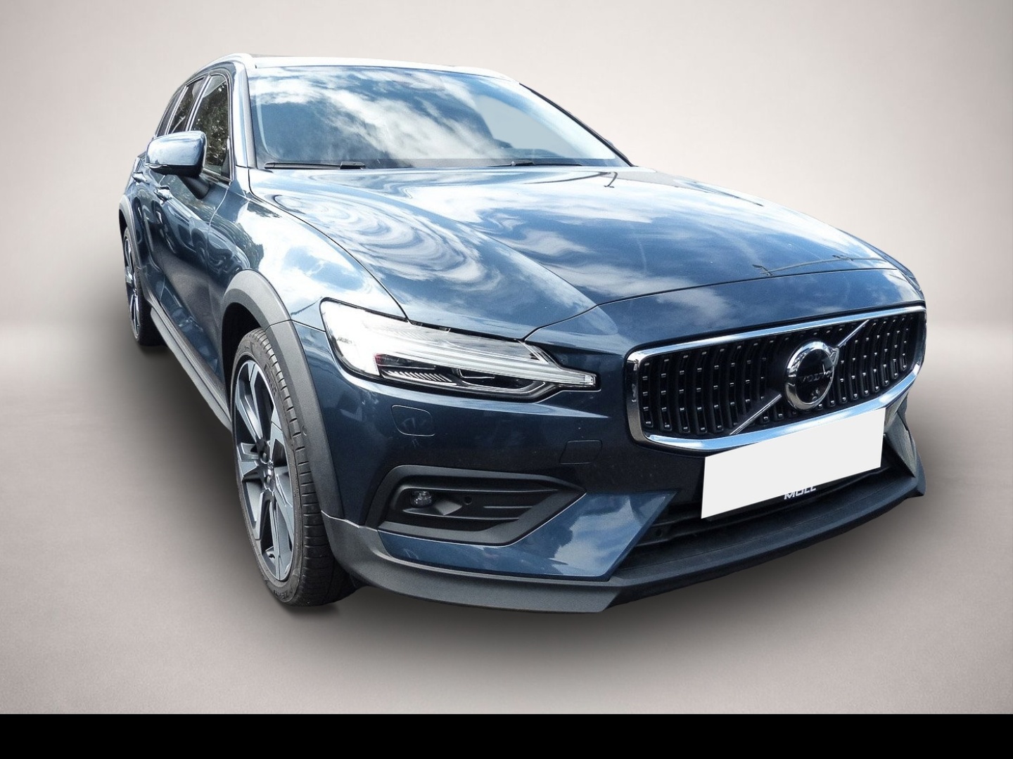 Bild 3 Volvo V60 Cross Country B4 AWD Ultimate Pano Head UP 3