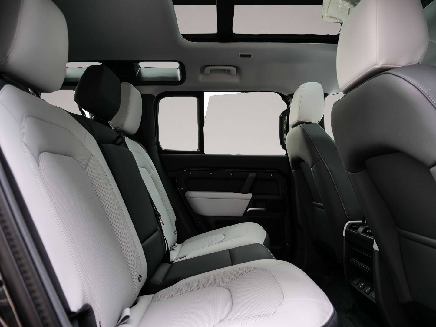 Bild 4 Land Rover Defender 110 D250 X-Dynamic SE Luftfederung AD N