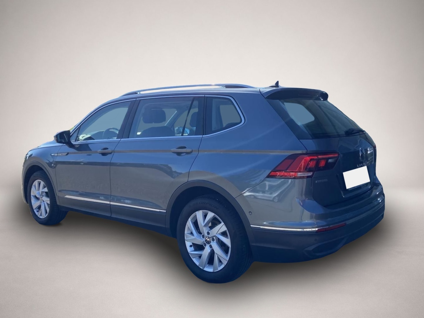 Bild 3 Volkswagen Tiguan Allspace 1.5 TSI DSG LIFE STANDHEIZUNG+PA