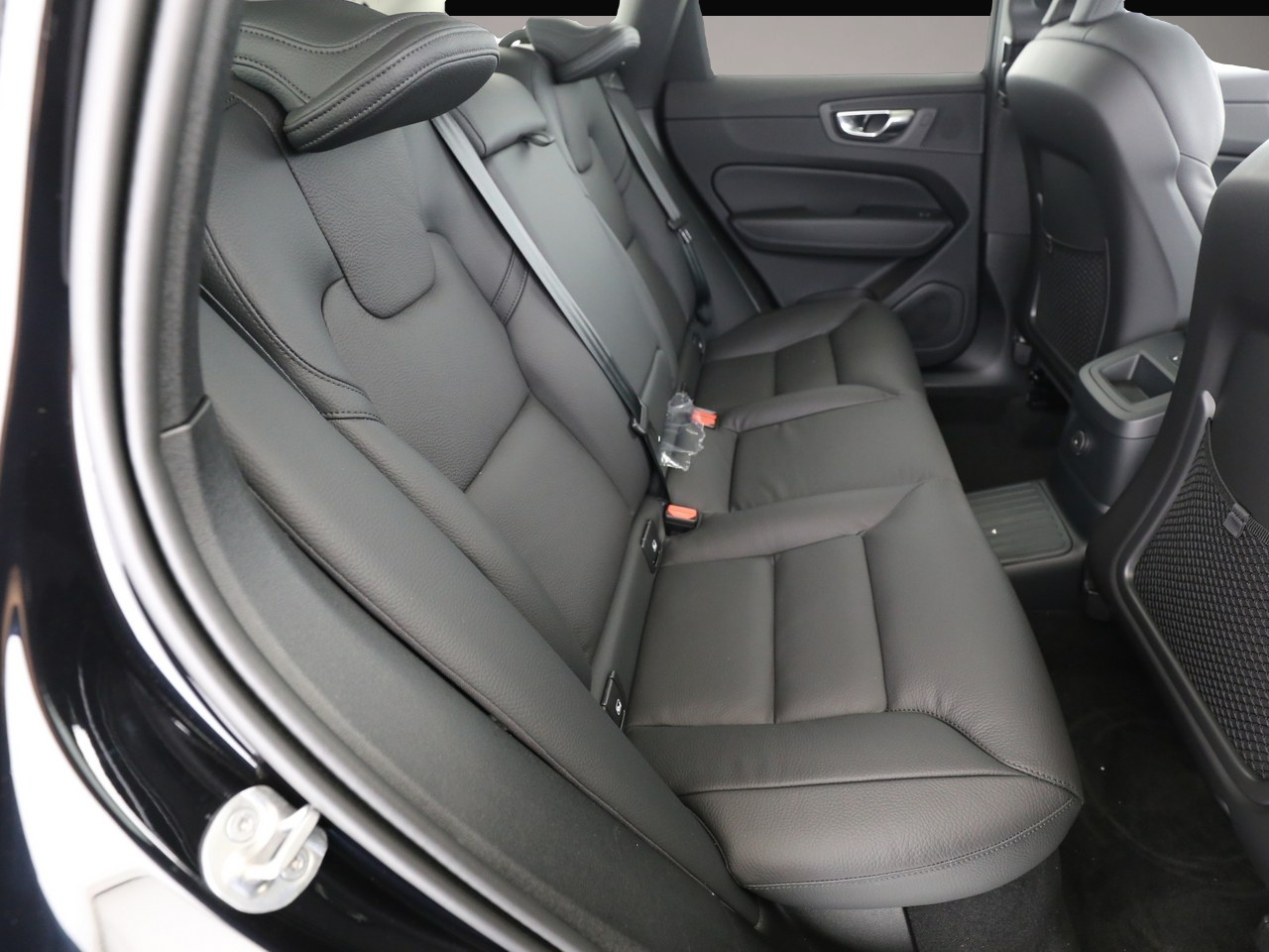 Bild 4 Volvo XC60 Ultra Dark Recharge Plug-In Hybrid AWD T8 T