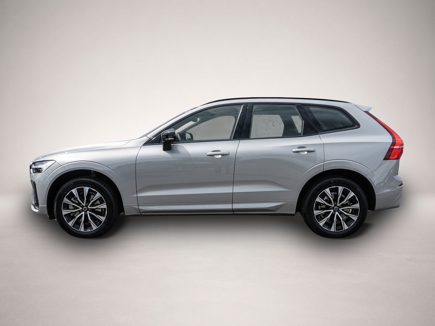 Bild 4 Volvo XC60 B4 2WD Plus Dark LED