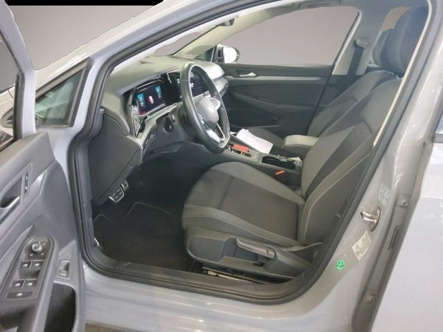 Bild 3 Volkswagen Golf 8 VIII Variant 1.5 eTSI DSG Active Matrix/A