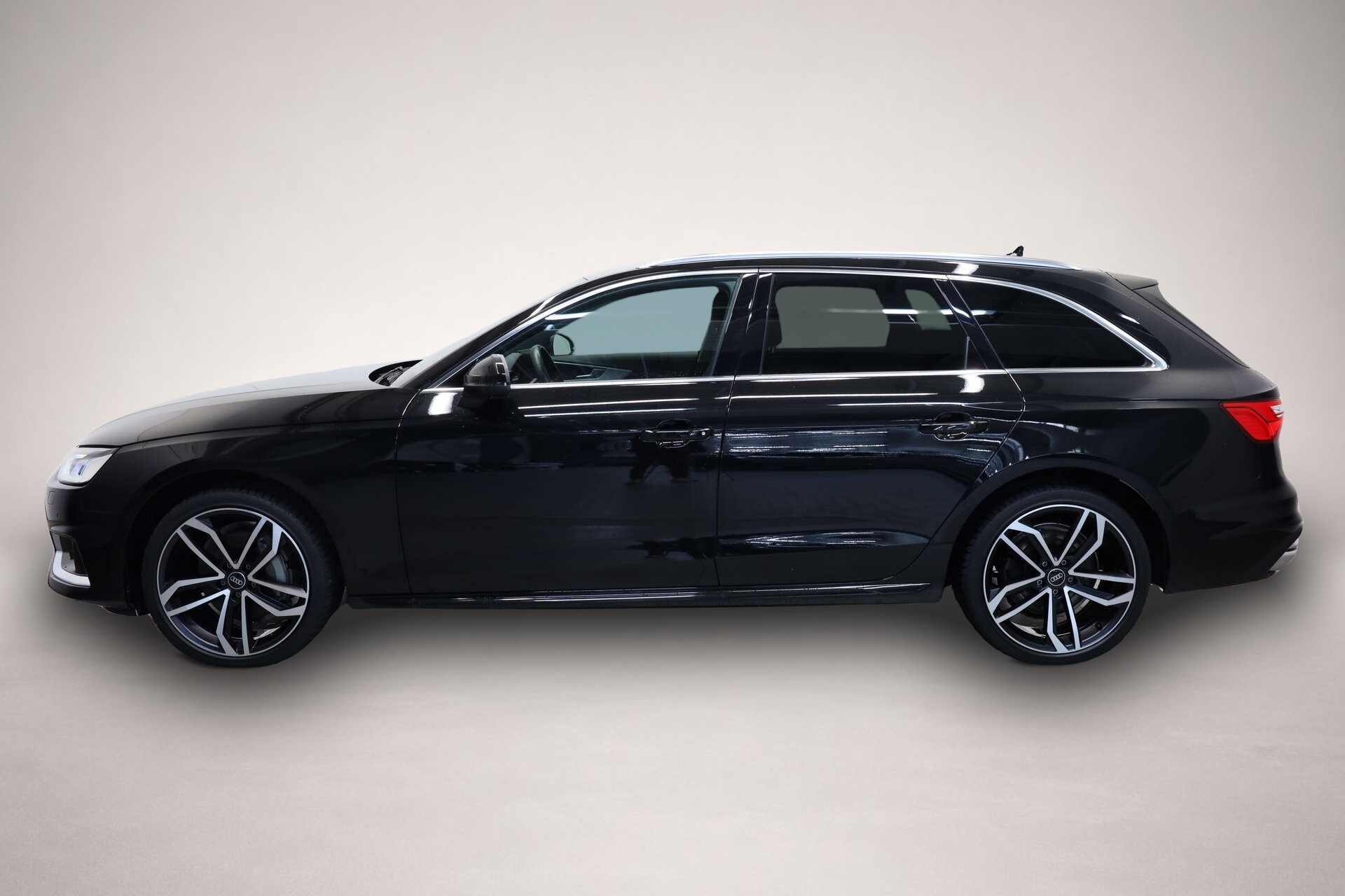Bild 4 Audi quattro A4 Avant 40 TDI quattro Advanced