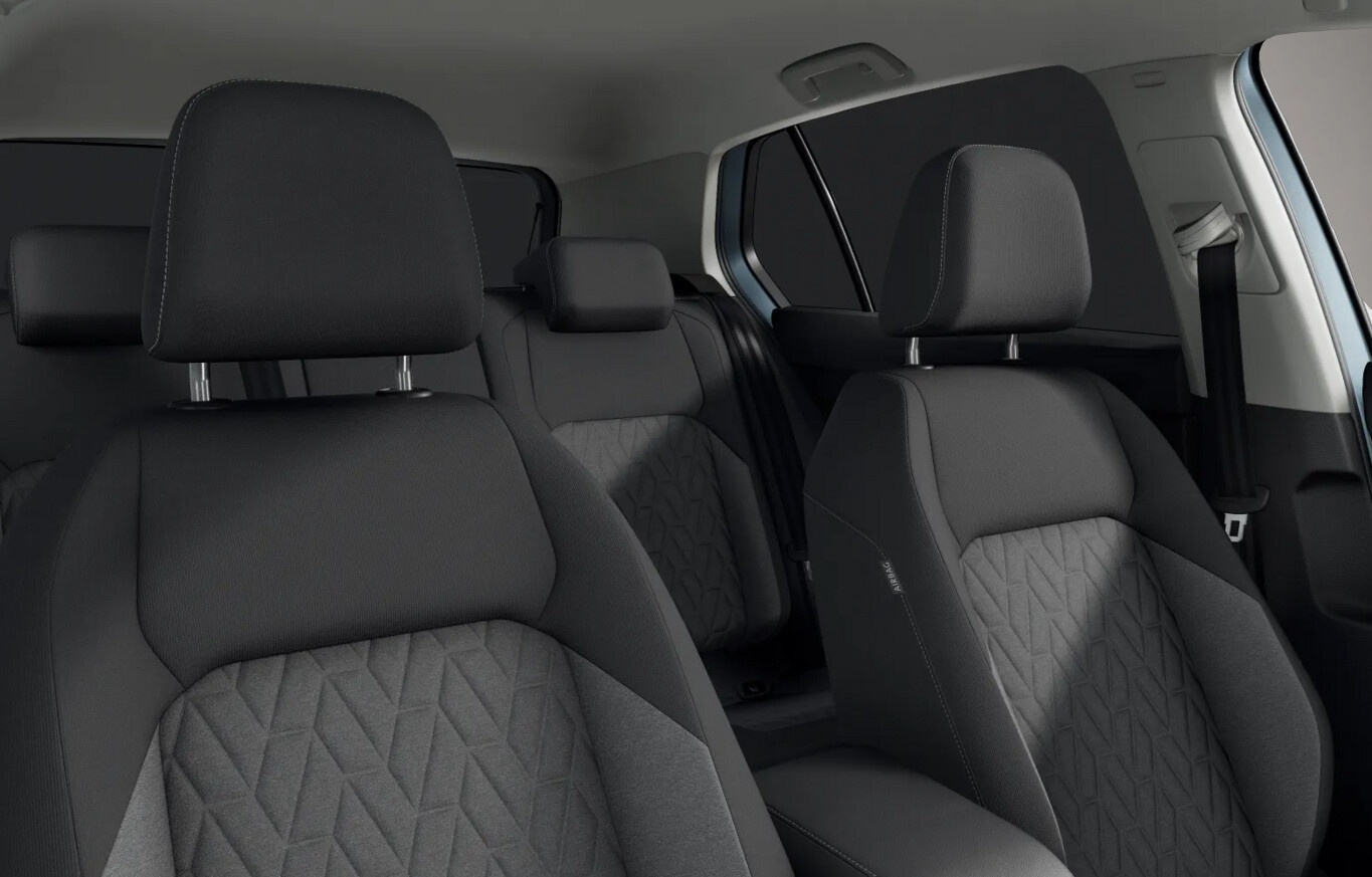 Fotografie 5 des Volkswagen Golf 8 eTSI Ready2D ParkAs+ SHZ PrivG 17Z KeyL