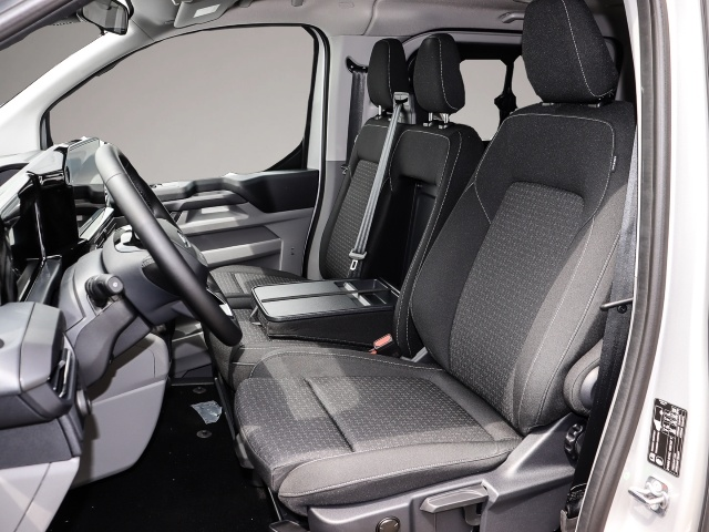 Bild 6 Ford Tourneo Custom Trend L1 136PS Allwetter Navi 9-S